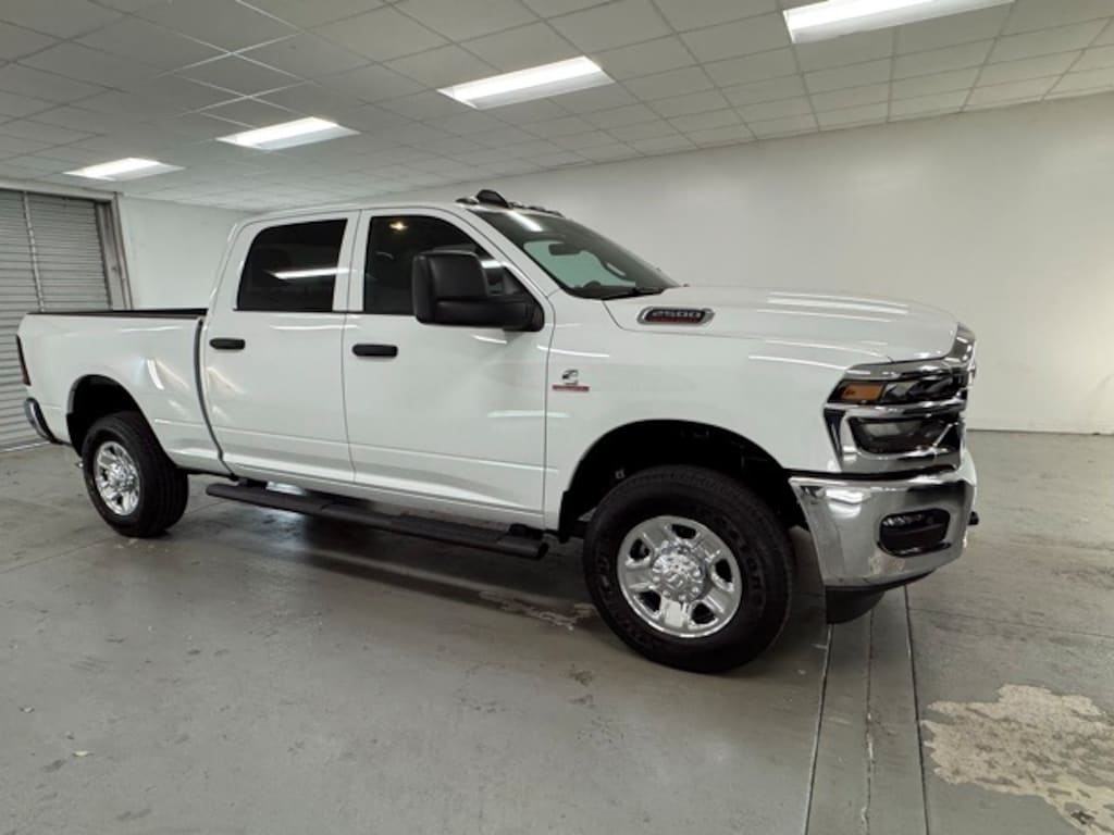 New 2026 Ram 2500 TRADESMAN CREW CAB 4X4 6'4 BOX Pickup