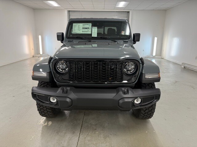 2025 Jeep Gladiator Willys photo 2