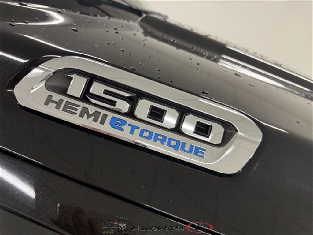 2022 Ram 1500 Limited photo 4