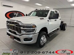 2026 Ram 3500 Chassis Cab TRADESMAN CREW   4X4 60' CA Pickup