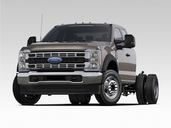 2023 Ford F-450 Chassis Lariat Truck Crew Cab