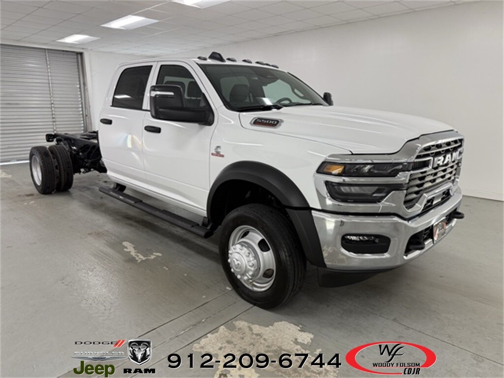 2026 Ram 5500 Tradesman photo 3