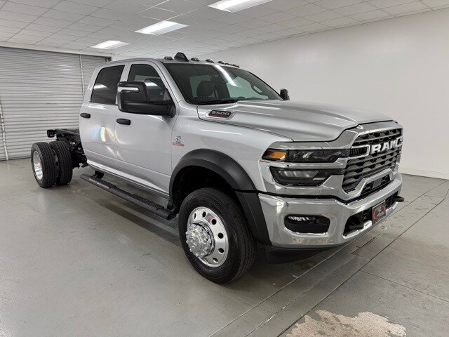 2026 Ram 5500 Tradesman photo 2