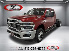 2026 Ram 3500 TRADESMAN CREW CAB CHASSIS 4X4 60' CA Pickup