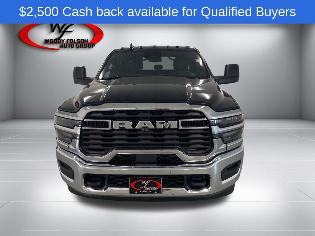 New 2026 Ram 3500 TRADESMAN CREW CAB CHASSIS 4X4 60' CA Pickup