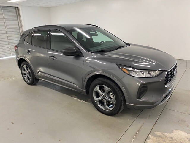 2024 Ford Escape ST-Line photo 2
