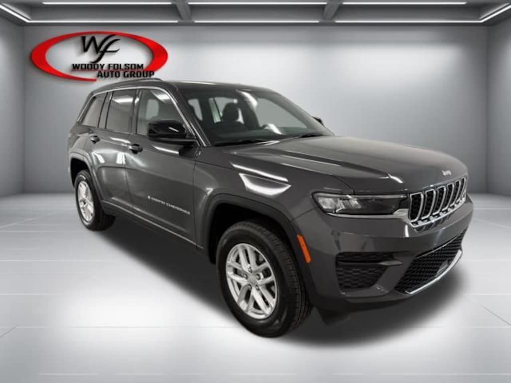 New 2026 Jeep Grand Cherokee LAREDO 4X4 Sport Utility