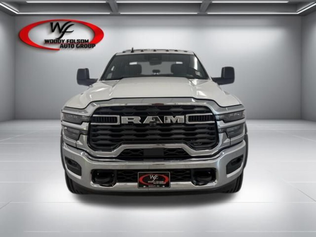 New 2026 Ram 5500 Chassis Cab TRADESMAN CREW 4X4 84' CA Pickup