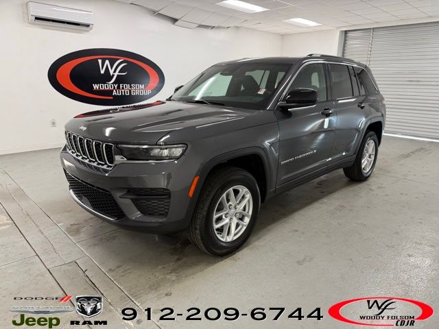 2025 Jeep Grand Cherokee Laredo's photo
