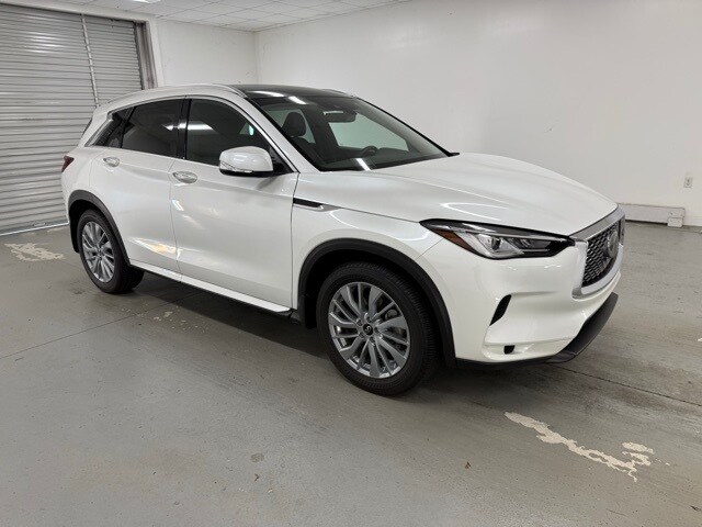 2024 Infiniti QX50 Luxe photo 3