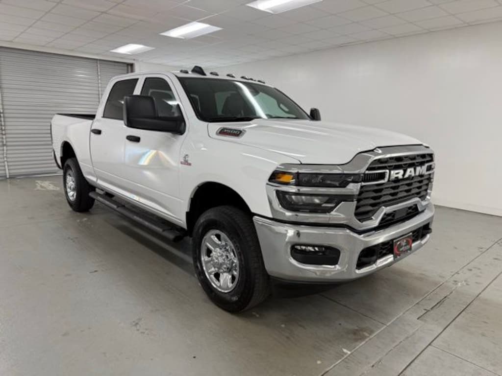 New 2026 Ram 3500 TRADESMAN CREW CAB 4X4 6'4 BOX Pickup