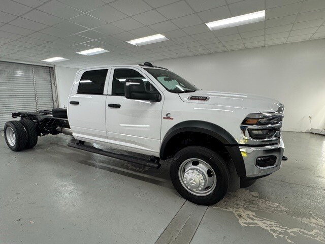 2026 Ram 5500 Tradesman photo 3