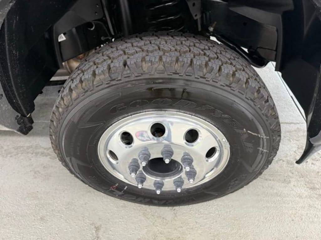 New 2026 Ram 3500 Chassis Cab BIG HORN CREW 4X4 60' CA Pickup