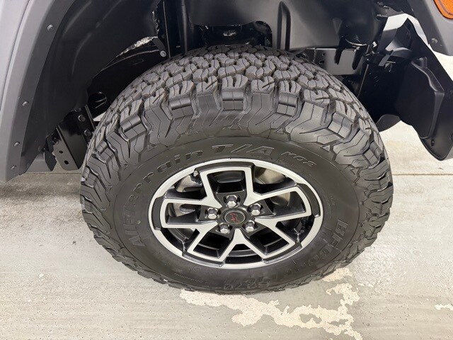 2025 Jeep Wrangler Rubicon photo 4