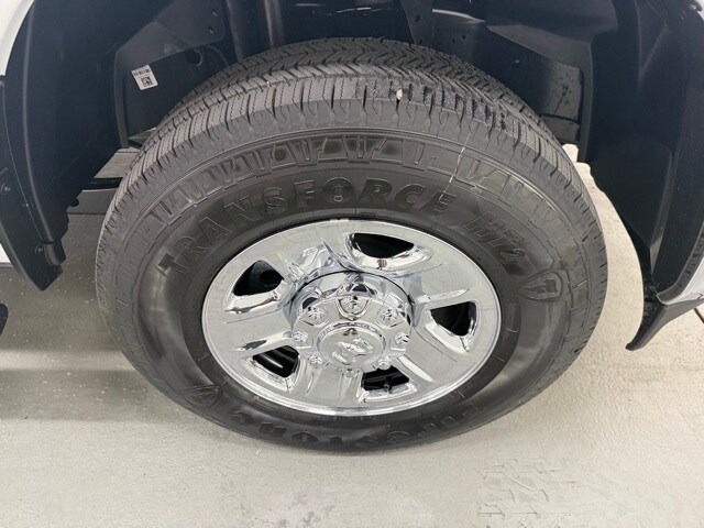2026 Ram 2500 Tradesman photo 4