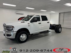 2026 Ram 3500 Chassis Cab TRADESMAN CREW   4X4 60' CA Pickup