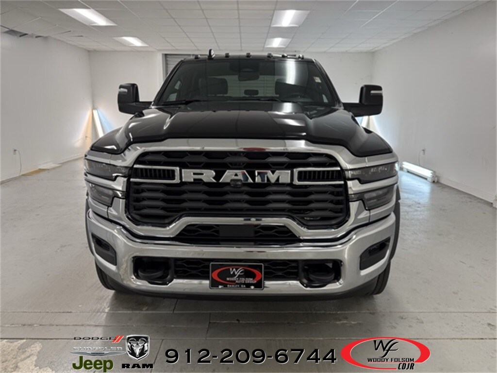 2026 Ram 5500 Tradesman photo 2
