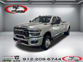 2026 Ram 3500 TRADESMAN CREW CAB 4X4 8' BOX Pickup