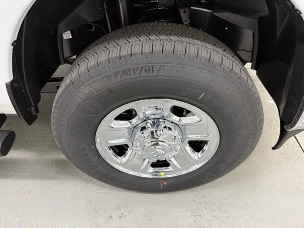 New 2026 Ram 2500 TRADESMAN CREW CAB 4X4 6'4 BOX Pickup