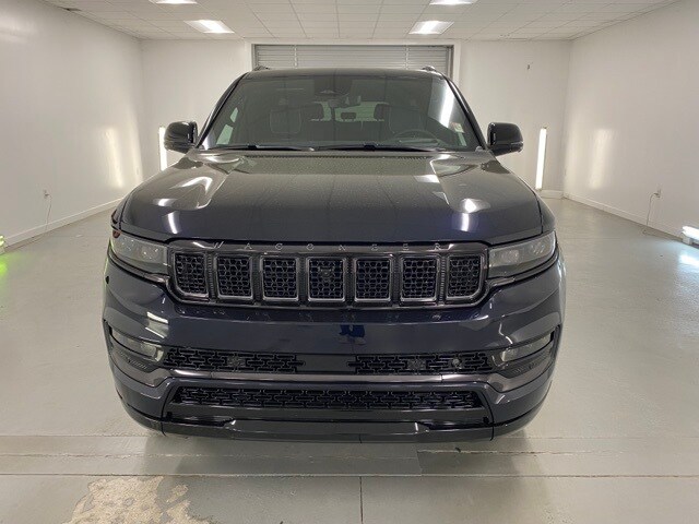 2024 Jeep Grand Wagoneer L II photo 2