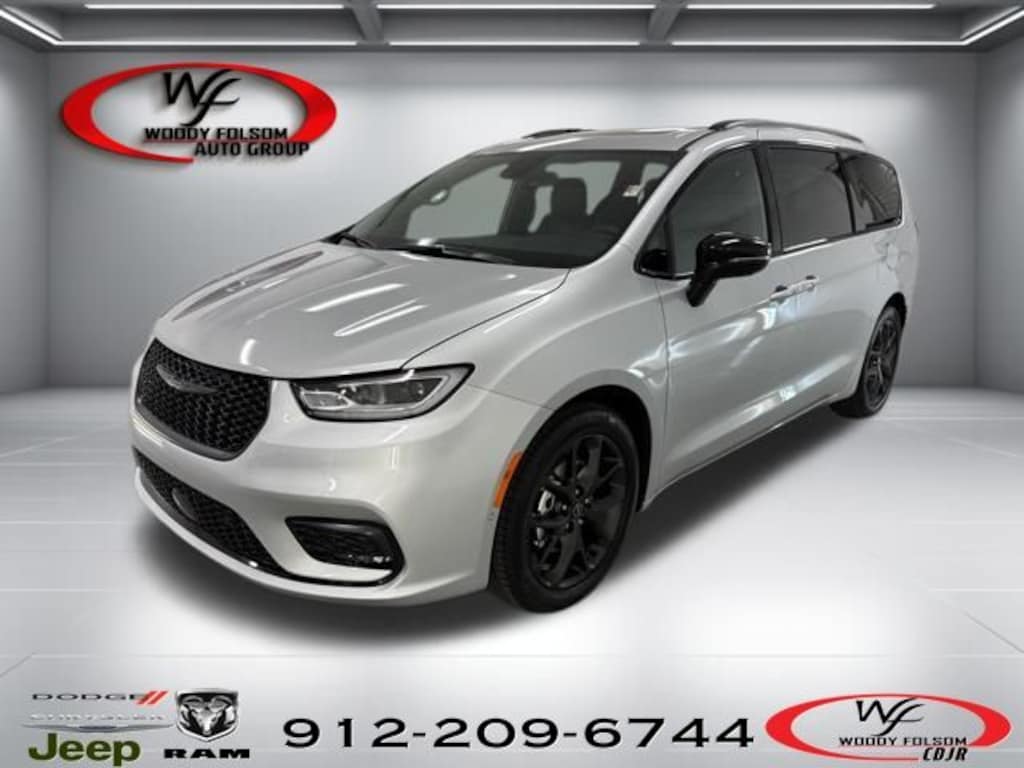 New 2026 Chrysler Pacifica LIMITED Passenger Van