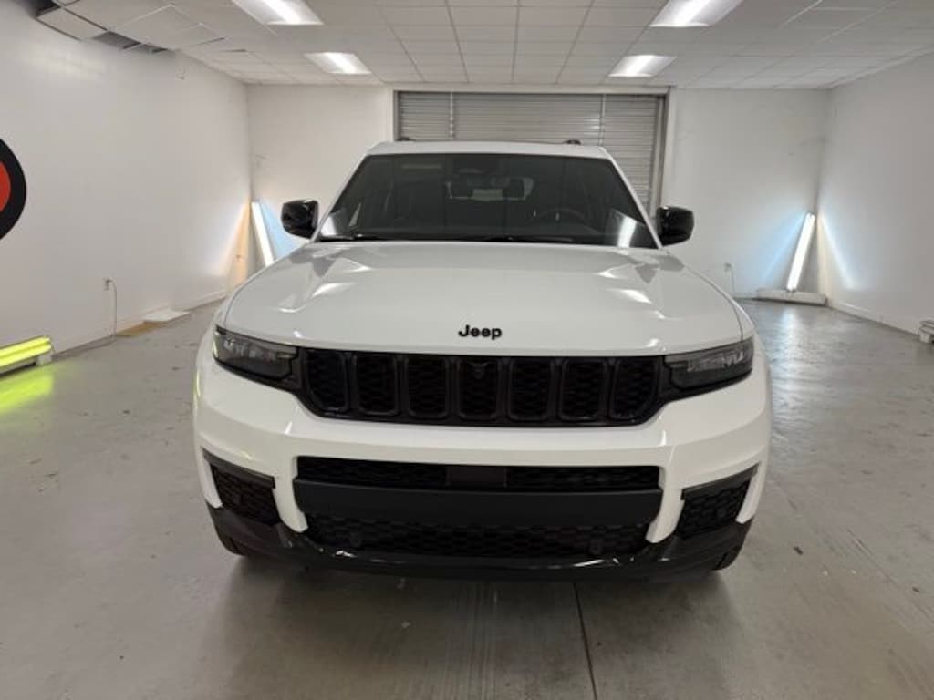 New 2025 Jeep Grand Cherokee L LIMITED 4X2 Sport Utility