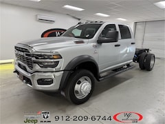 2026 Ram 5500 Chassis Cab 5500 TRADESMAN CHASSIS CREW CAB 4X4 60' CA Pickup