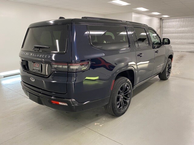 2024 Jeep Grand Wagoneer L II photo 3