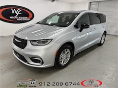 2026 Chrysler Pacifica SELECT Passenger Van