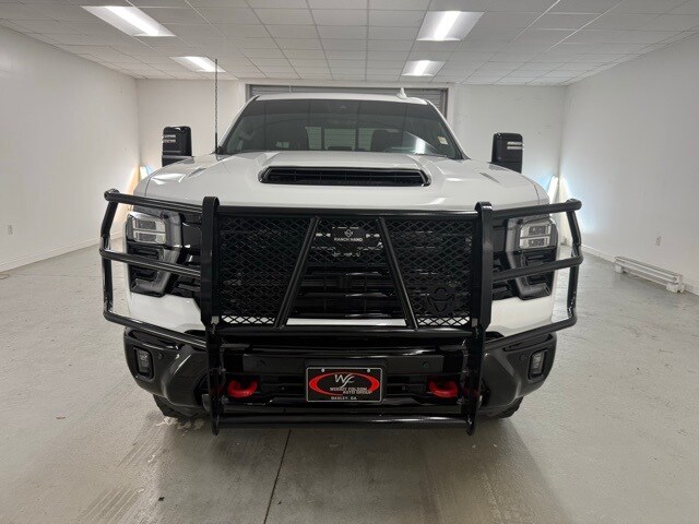 2025 Chevrolet Silverado 2500HD LTZ photo 2