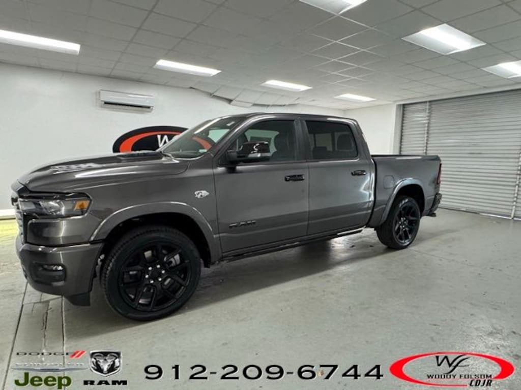 New 2026 Ram 1500 LARAMIE CREW CAB 4X4 5'7 BOX Pickup