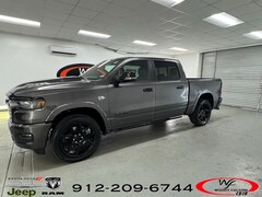 2026 Ram 1500 LARAMIE CREW CAB 4X4 5'7 BOX Pickup