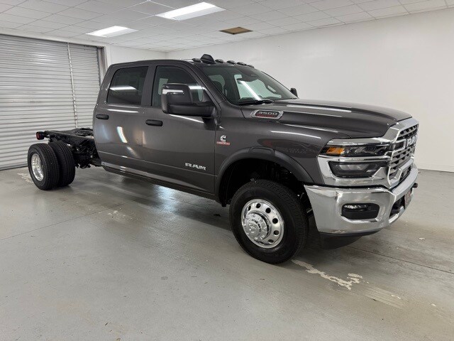 2025 Ram 3500 Big Horn photo 3