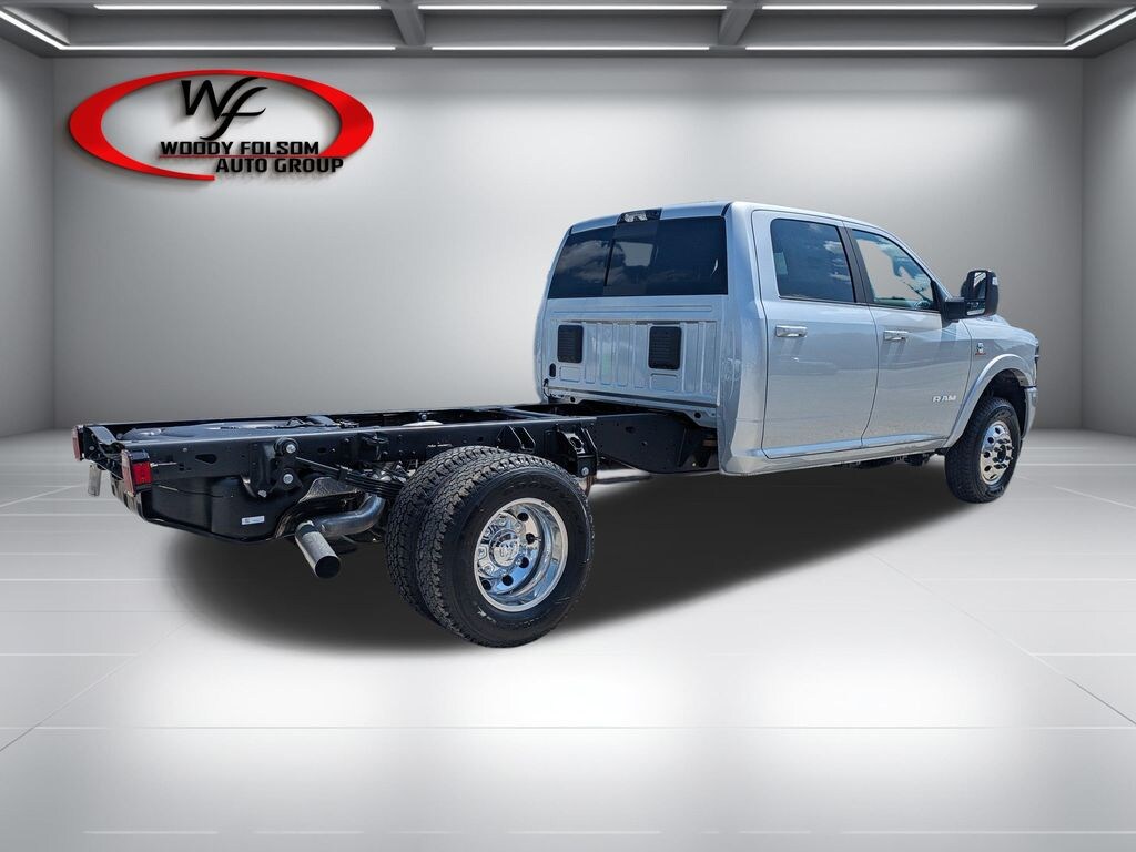 New 2026 Ram 3500 Chassis Cab BIG HORN CREW 4X4 60' CA Pickup