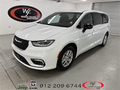 2026 Chrysler Pacifica SELECT Passenger Van