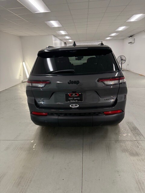 2025 Jeep Grand Cherokee Limited photo 4