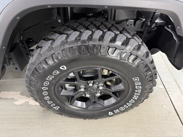 2025 Jeep Gladiator Sport photo 4