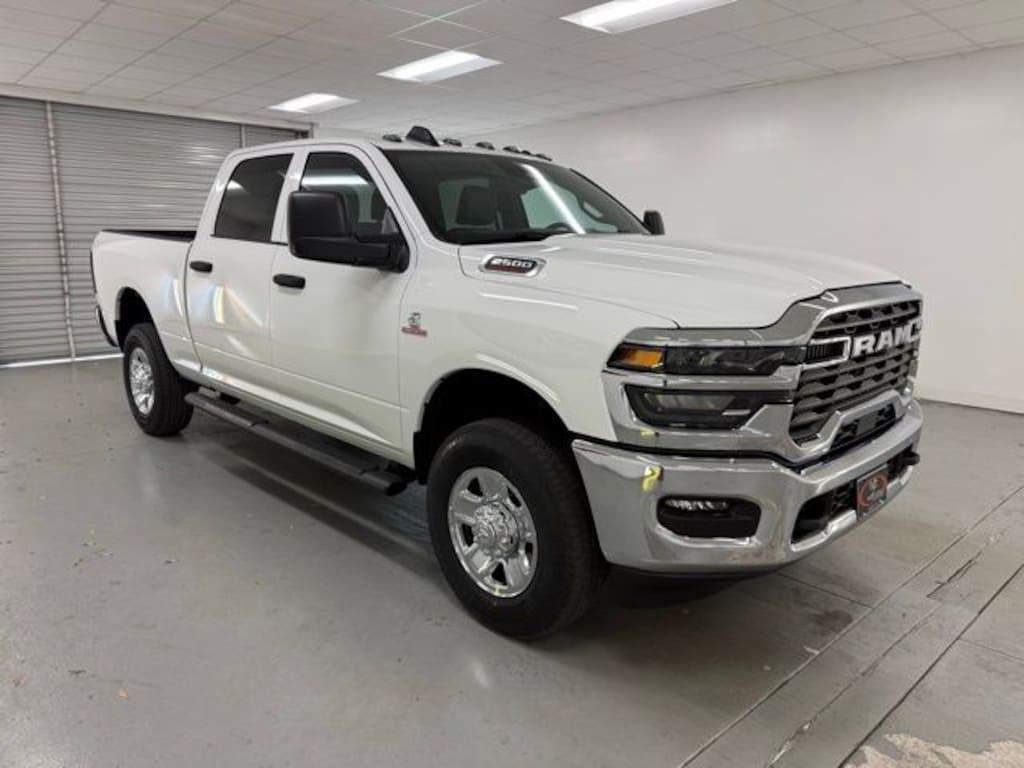 New 2026 Ram 2500 TRADESMAN CREW CAB 4X4 6'4 BOX Pickup