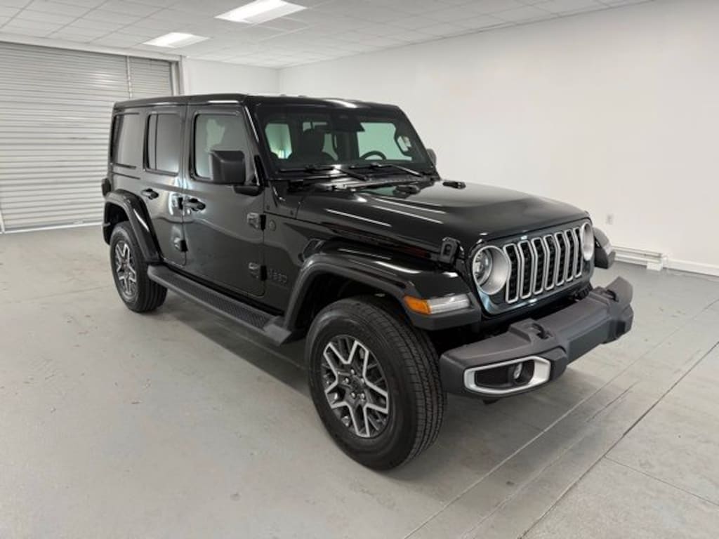 New 2026 Jeep Wrangler 4-DOOR SAHARA Sport Utility