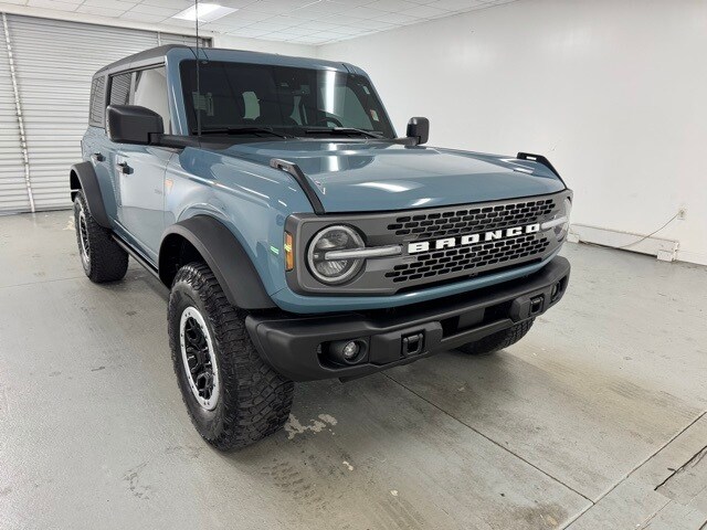 2023 Ford Bronco Badlands photo 3