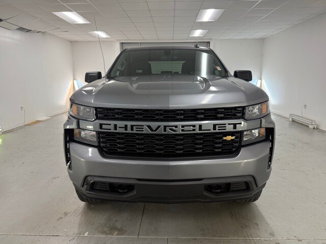 2021 Chevrolet Silverado 1500 Custom photo 2