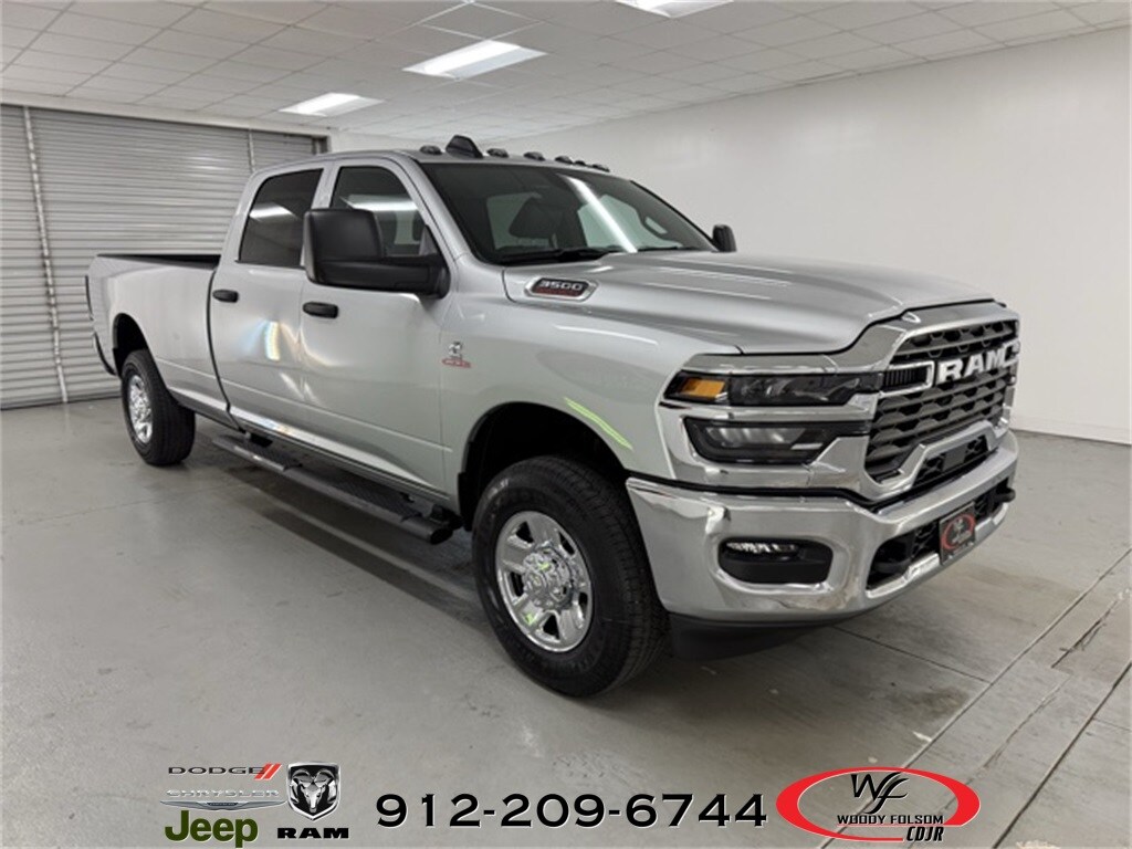 2026 Ram 3500 Tradesman photo 3