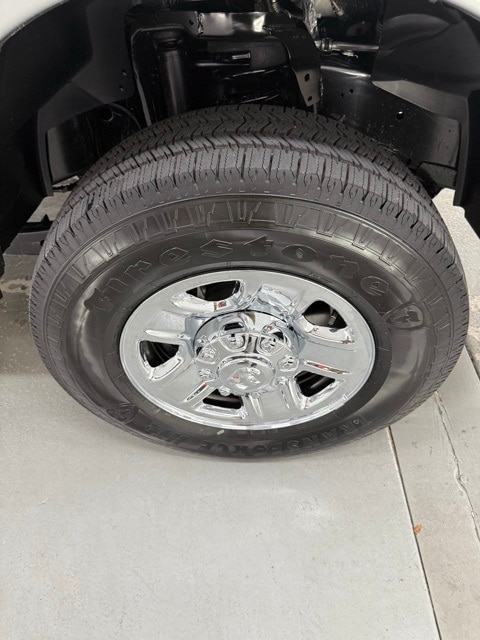 2025 Ram 2500 Tradesman photo 3