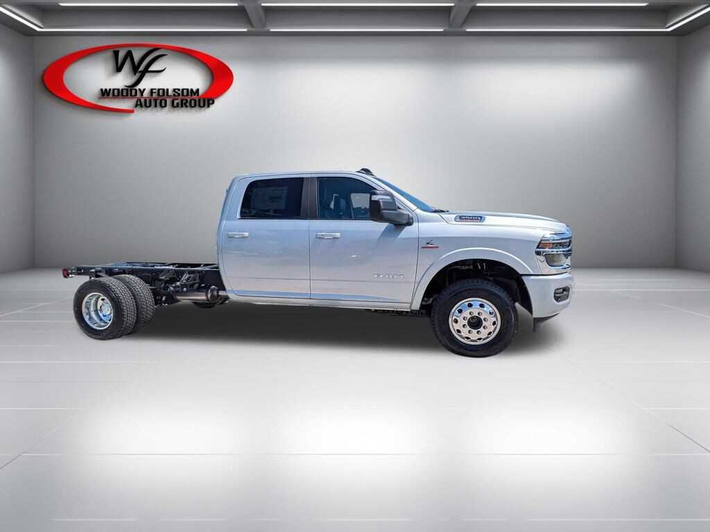 New 2026 Ram 3500 Chassis Cab BIG HORN CREW 4X4 60' CA Pickup