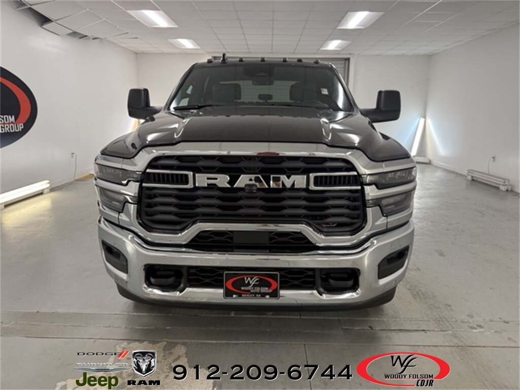 2026 Ram 3500 Tradesman photo 2