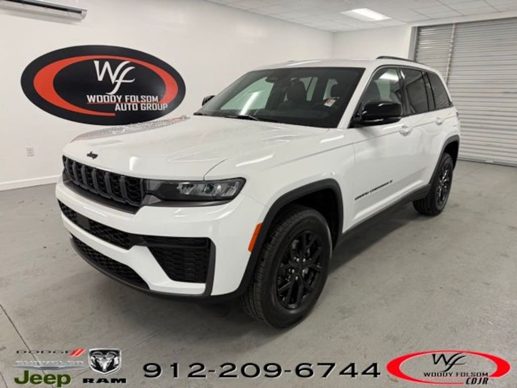 New 2026 Jeep Grand Cherokee LAREDO ALTITUDE 4X2 Sport Utility