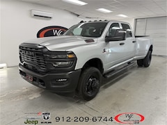 2026 Ram 3500 TRADESMAN CREW CAB 4X4 8' BOX Pickup