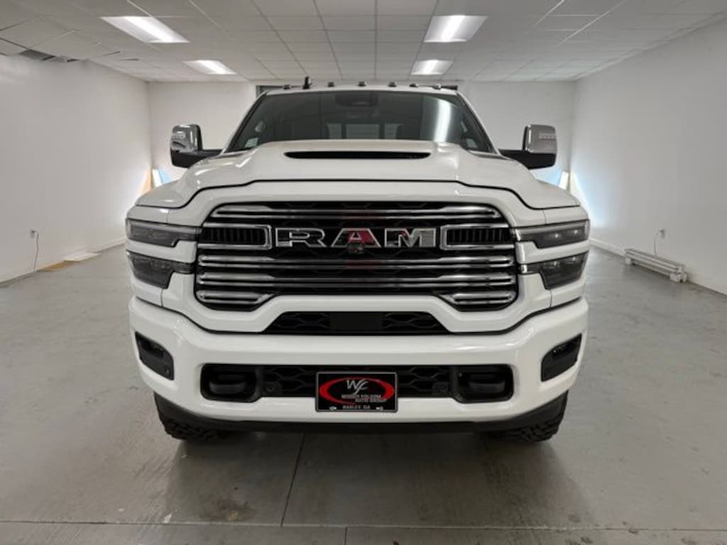 New 2026 Ram 3500 LARAMIE CREW CAB 4X4 8' BOX Pickup