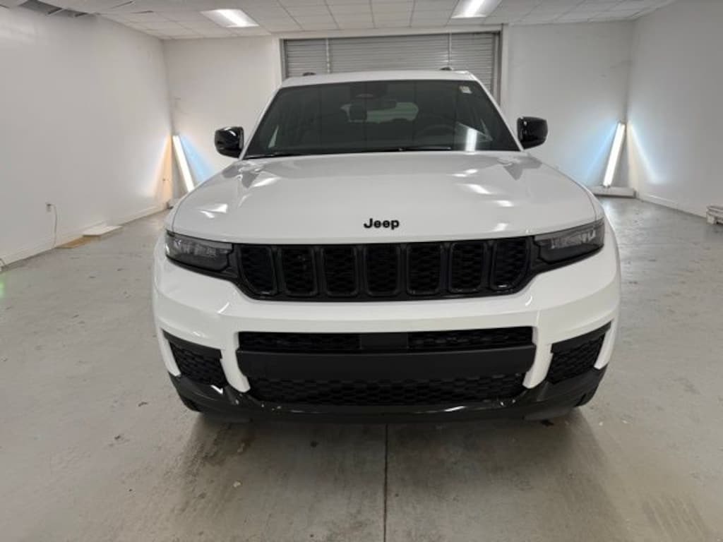 New 2025 Jeep Grand Cherokee L ALTITUDE X 4X2 Sport Utility