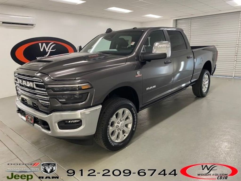 New 2025 Ram 2500 LARAMIE CREW CAB 4X4 6'4 BOX Pickup